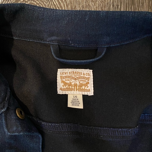 Perfect Levi’s Jean jacket Boxy fit - Picture 3 of 3